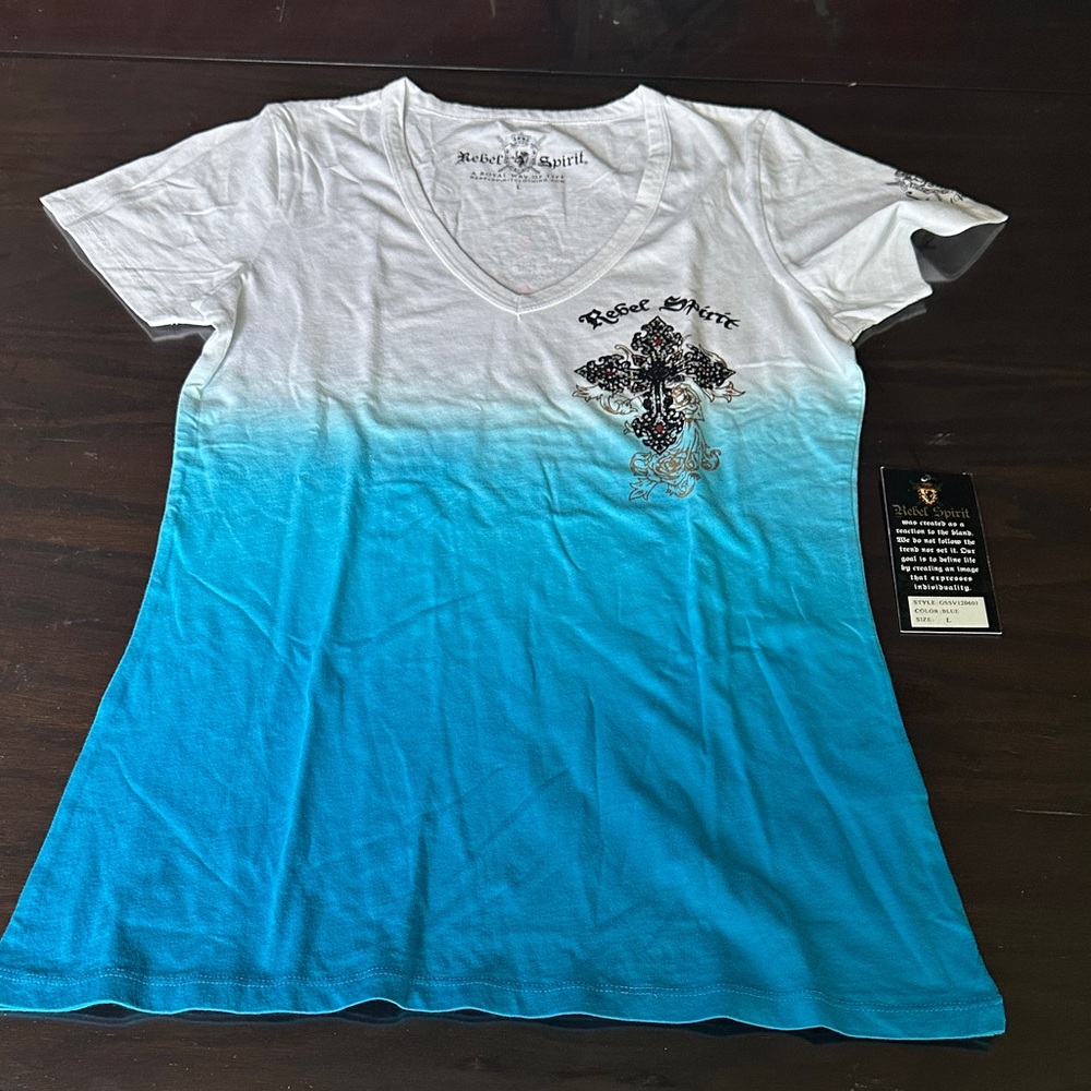 Rebel Spirit Women's Gradient V-Neck Tee